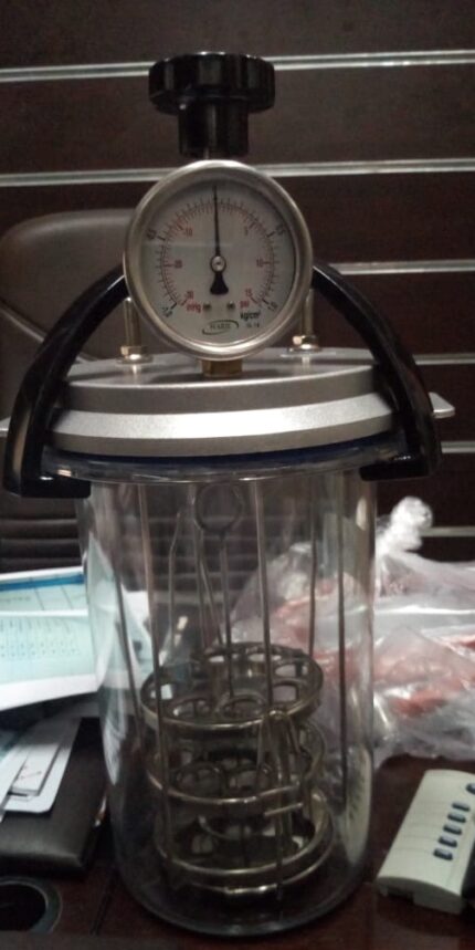Anaerobic Jar labtic 3.5 litre made in India/جار لا هوائى 3.5لتر هندى